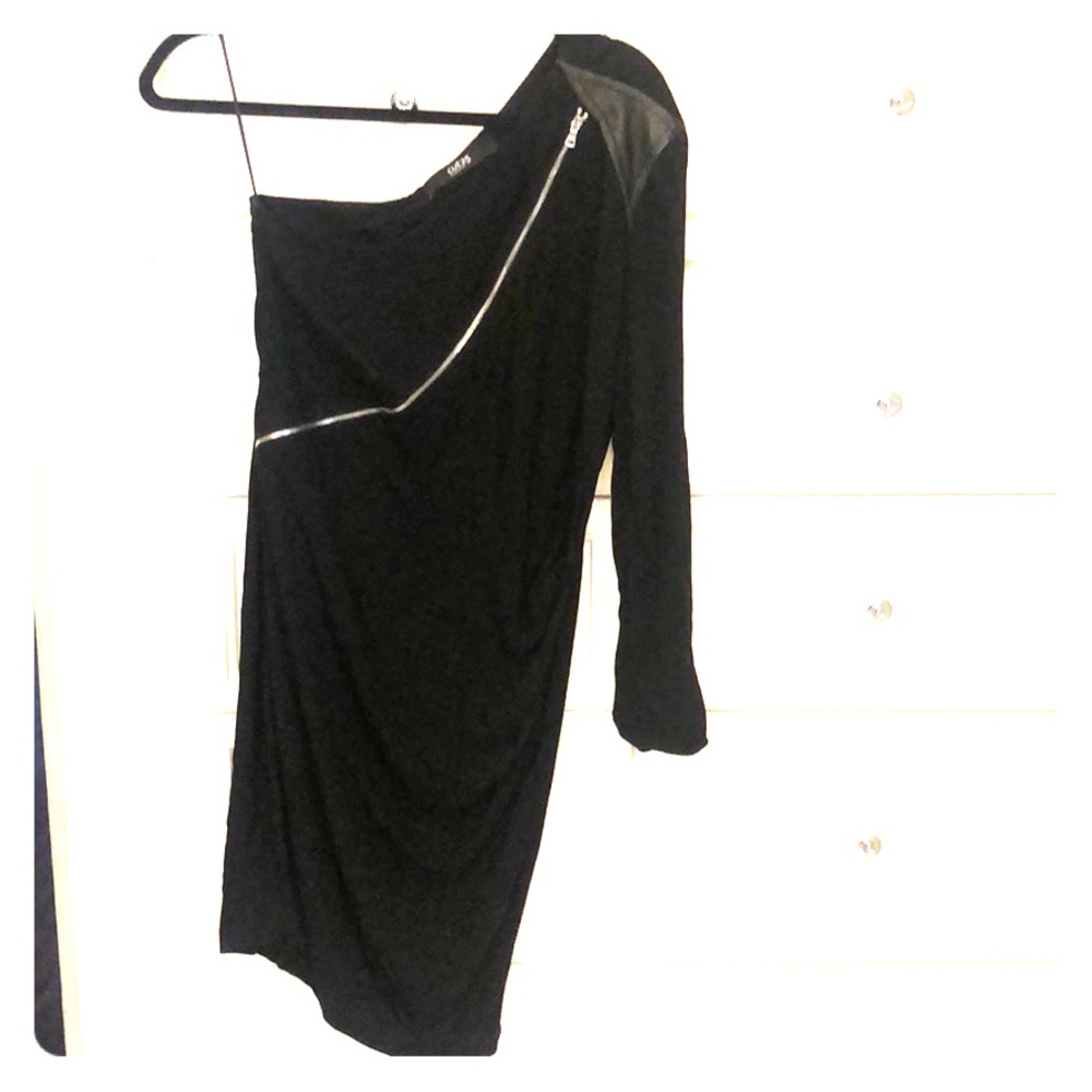 One shoulder dress cut25